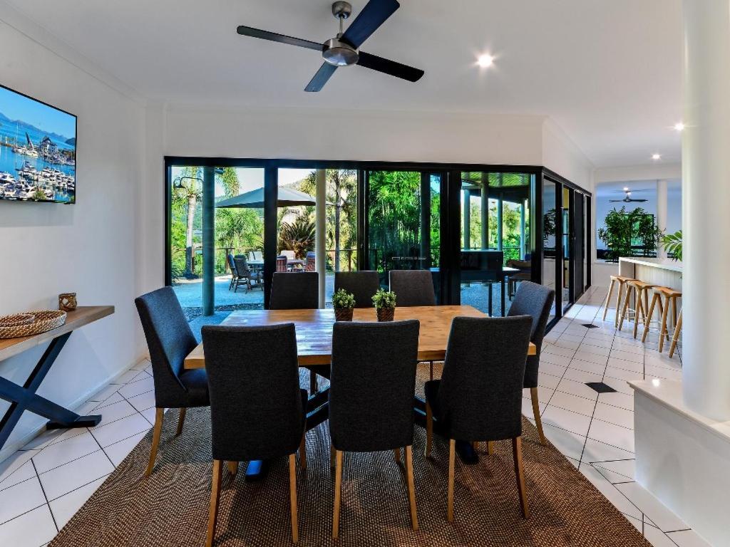 The Palms On Hamilton Island Villa Екстериор снимка