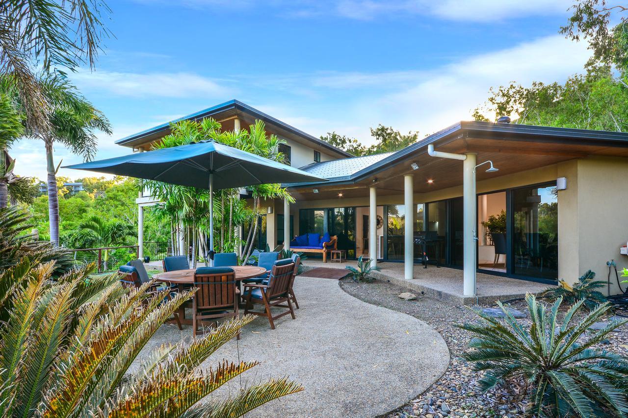 The Palms On Hamilton Island Villa Екстериор снимка